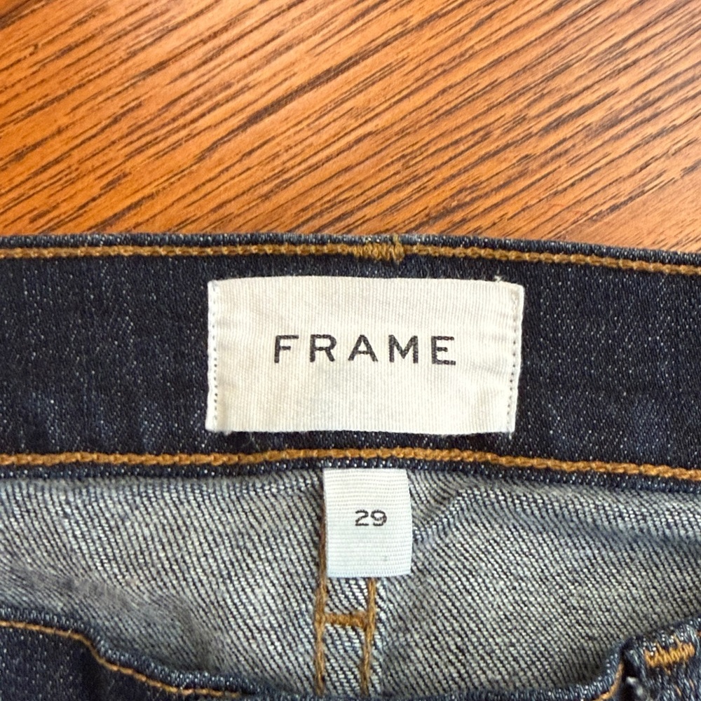 Frame Le Garçon Crop Boyfriend Jeans in Covant Dark Wash Size | 29 - Picture 4 of 10